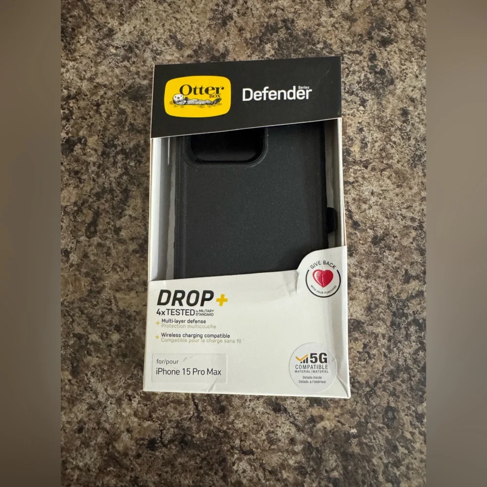 OtterBox Defender Case with Holster‎ Case for iPhone 15 promax Black Case